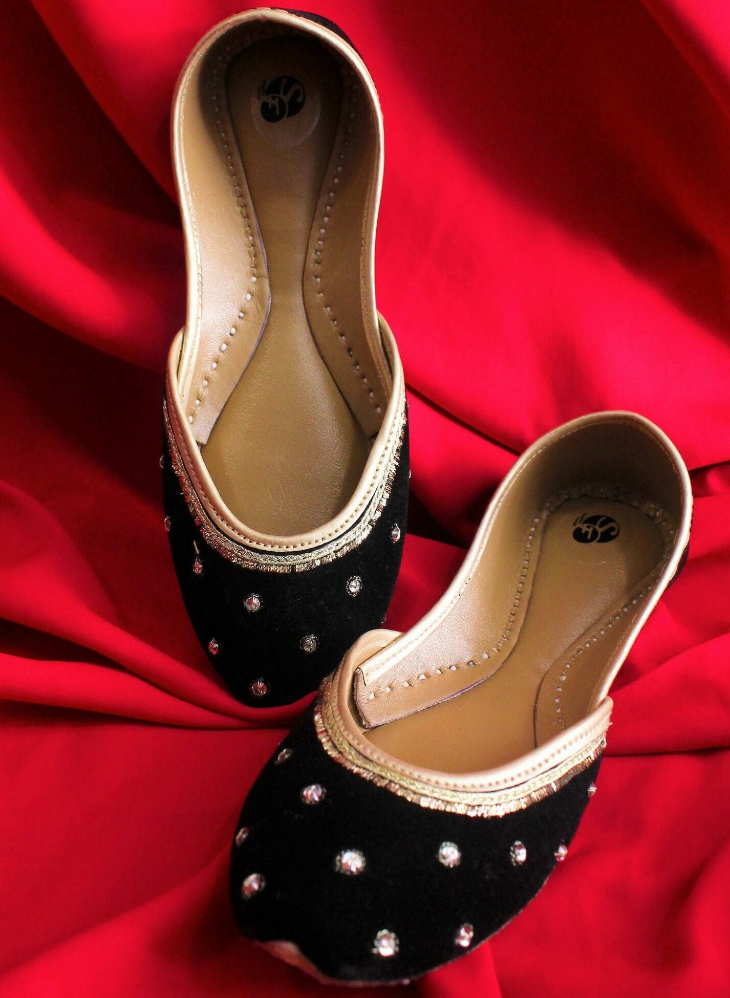 2135-scaled-e1669810637945.jpg Black Velvet Khussa with Silver Work - 2135 - Image 1