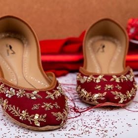 Maroon Khussa For Her Maroon Khussa For Her