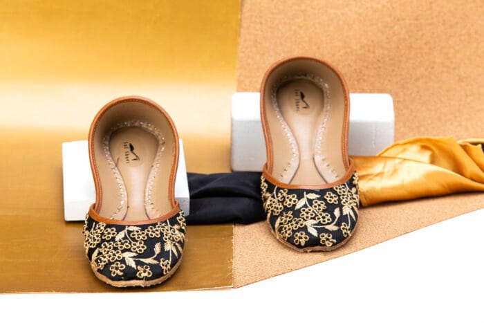 Sublime Black Khussa for women - Image 2