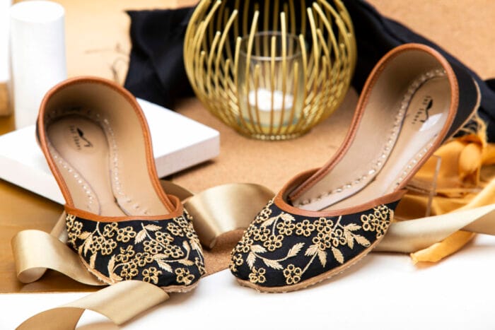 Sublime Black Khussa for women - Image 4