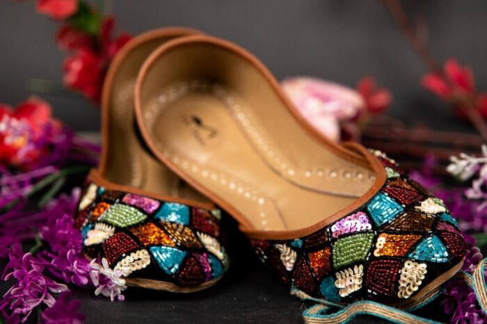 Mirage Marbled Khussa in Black - Image 2