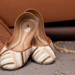 SE-41 White khussa for her