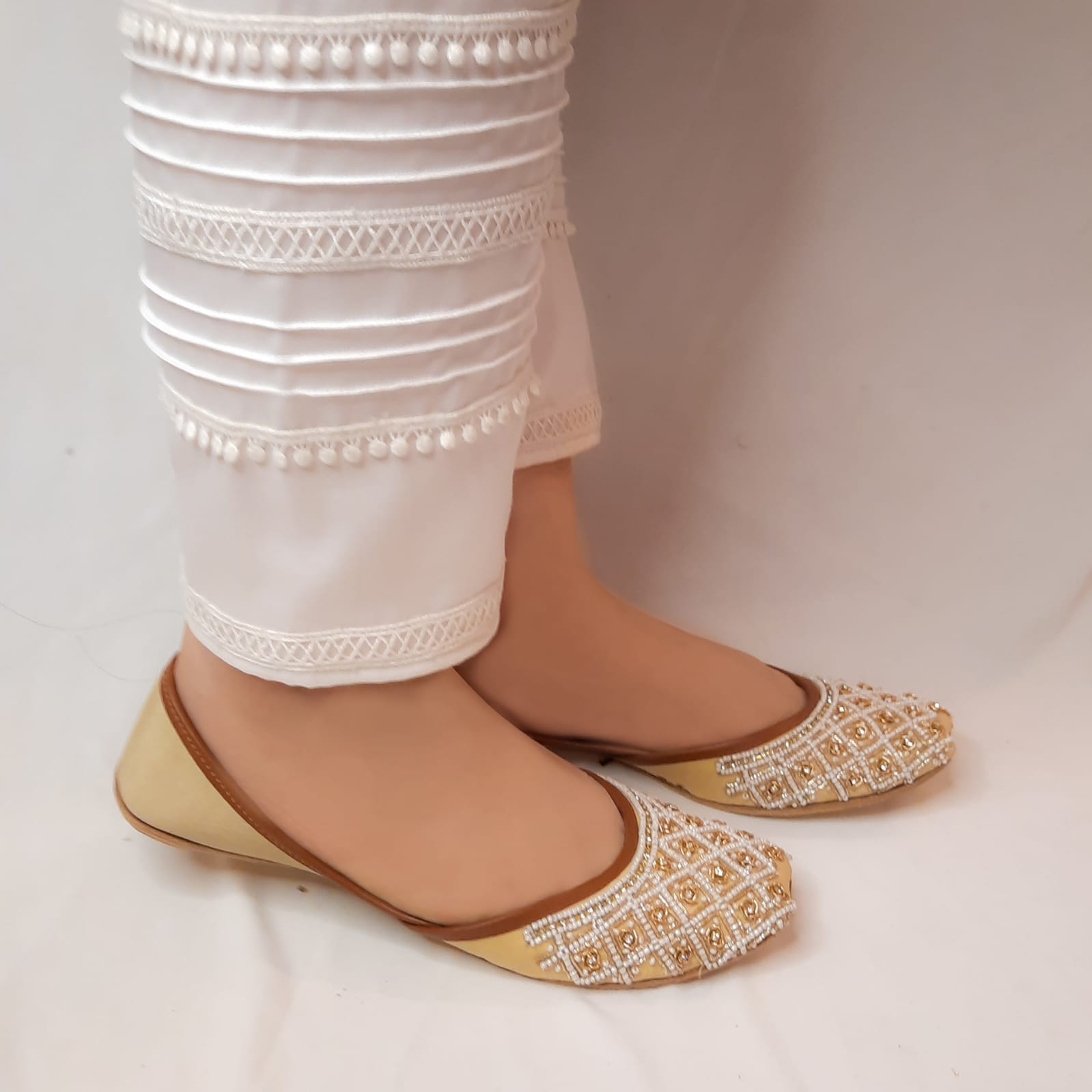 WhatsApp Image 2023-01-14 at 2.04.06 PM 2310 Golden - Image 1