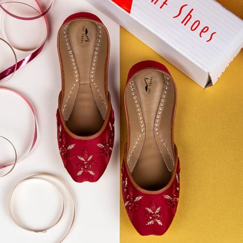 Maroon Embroidered Khussa Maroon Embroidered Khussa