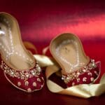 SE-33 Maroon khussa for her