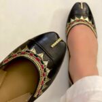 zari khussa in black