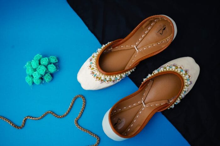 2325 White - Image 4