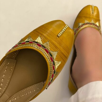 zari khussa in yellow