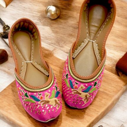 Pink embroidered khussa