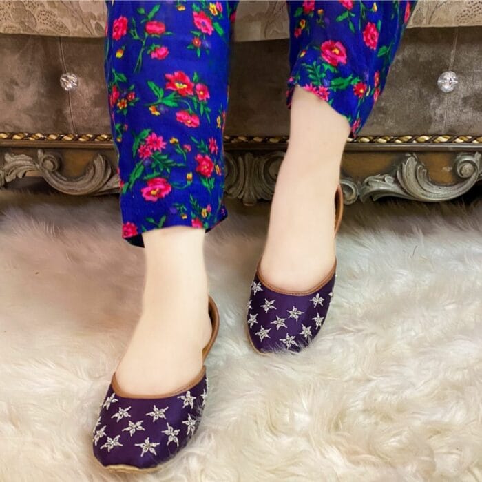 2352 Purple Embroidered Khussa - Image 2