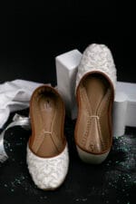 Crystal White Delight mojari - 2181 - Image 2