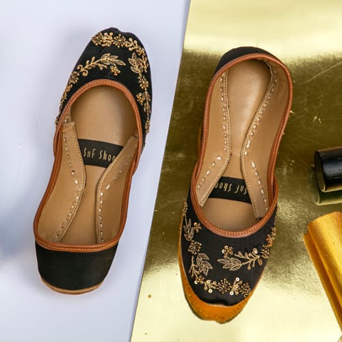 2182 Black Embroidery khussa