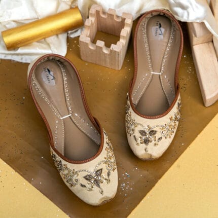 Gold embroidered khussa