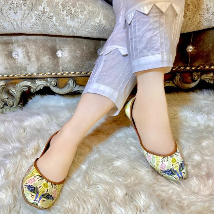 Peacock Love Digital Printed Khussa - Image 3