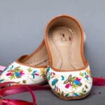 Zinnia Off White Khussa