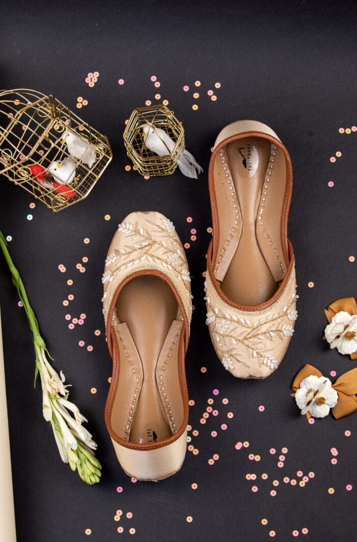 Golden Serenity Embellished Khussa - 2249 - Image 3