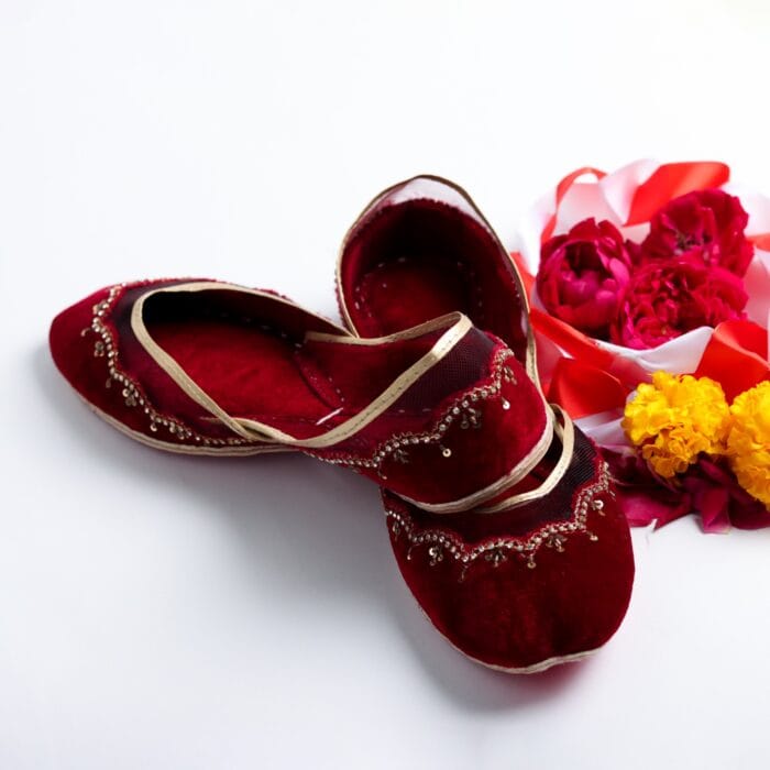 Beautiful Maroon Net Khussa - 2368 - Image 2