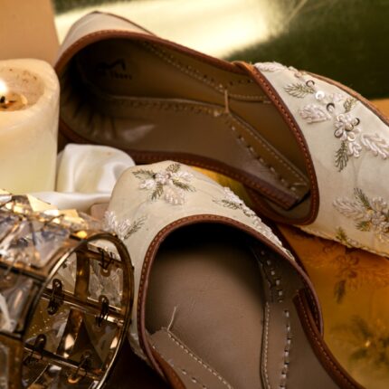 Off White Embroidered Khussa-2254