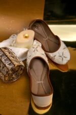 Off White Embroided Khussa-2254