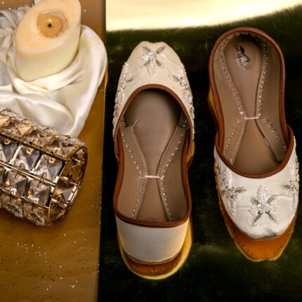 Off White Embroidered Khussa-2254