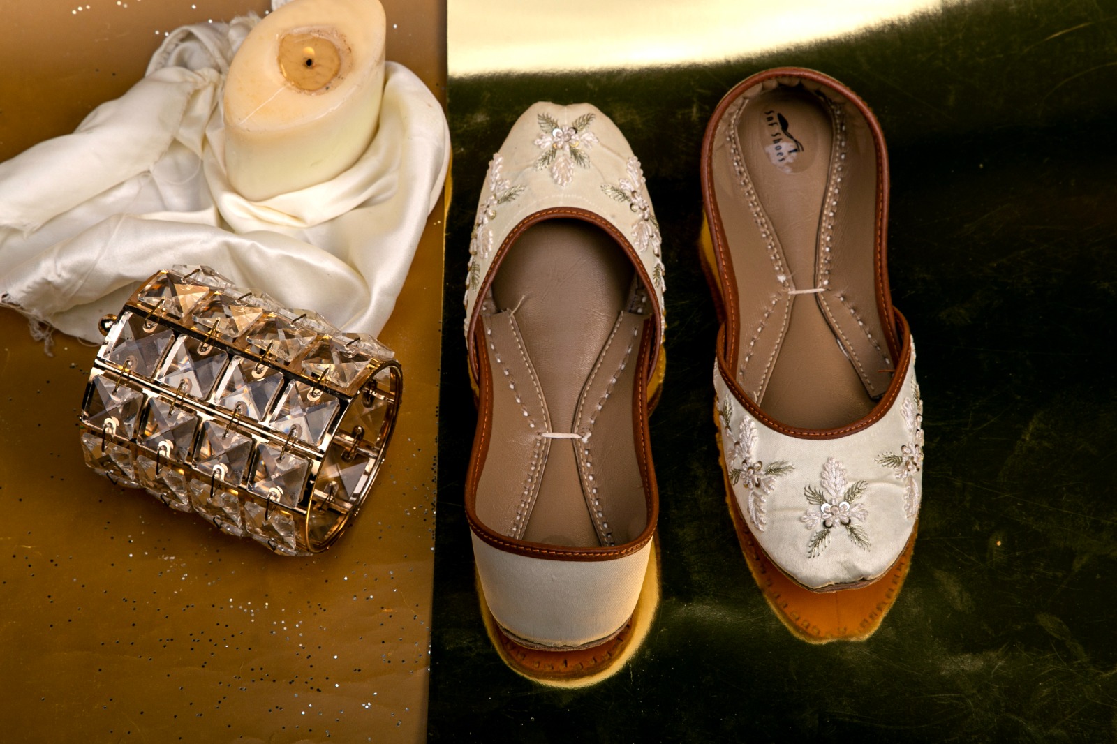 Off White Embroidered Khussa-2254 Off White Embroidered Khussa-2254