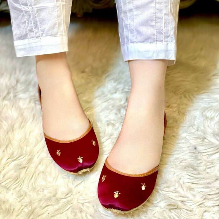 Casual Khussa In Maroon-2383 - Image 4