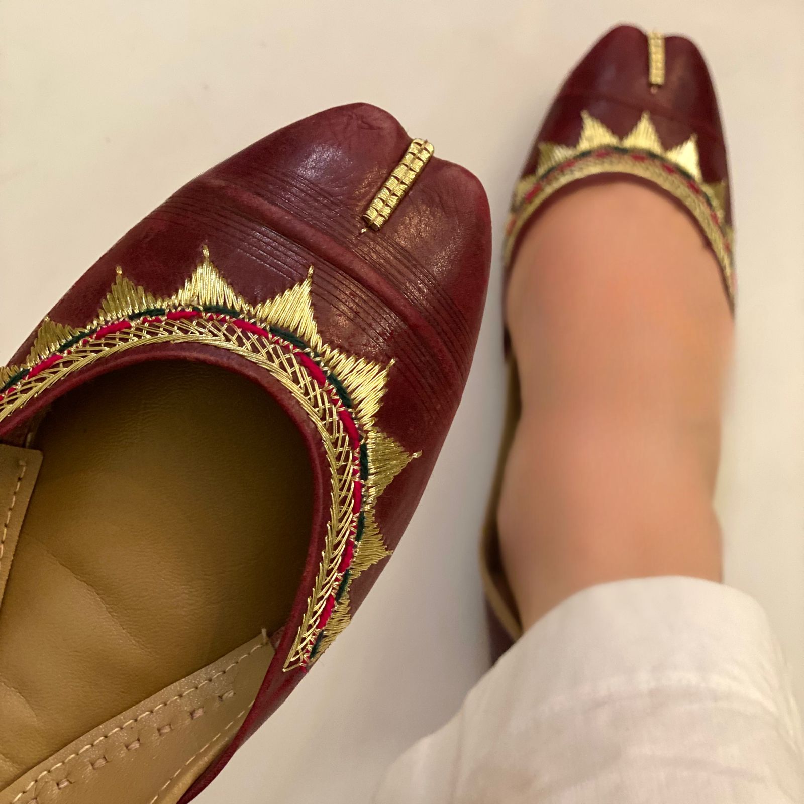 zari khussa in brown zari khussa in brown