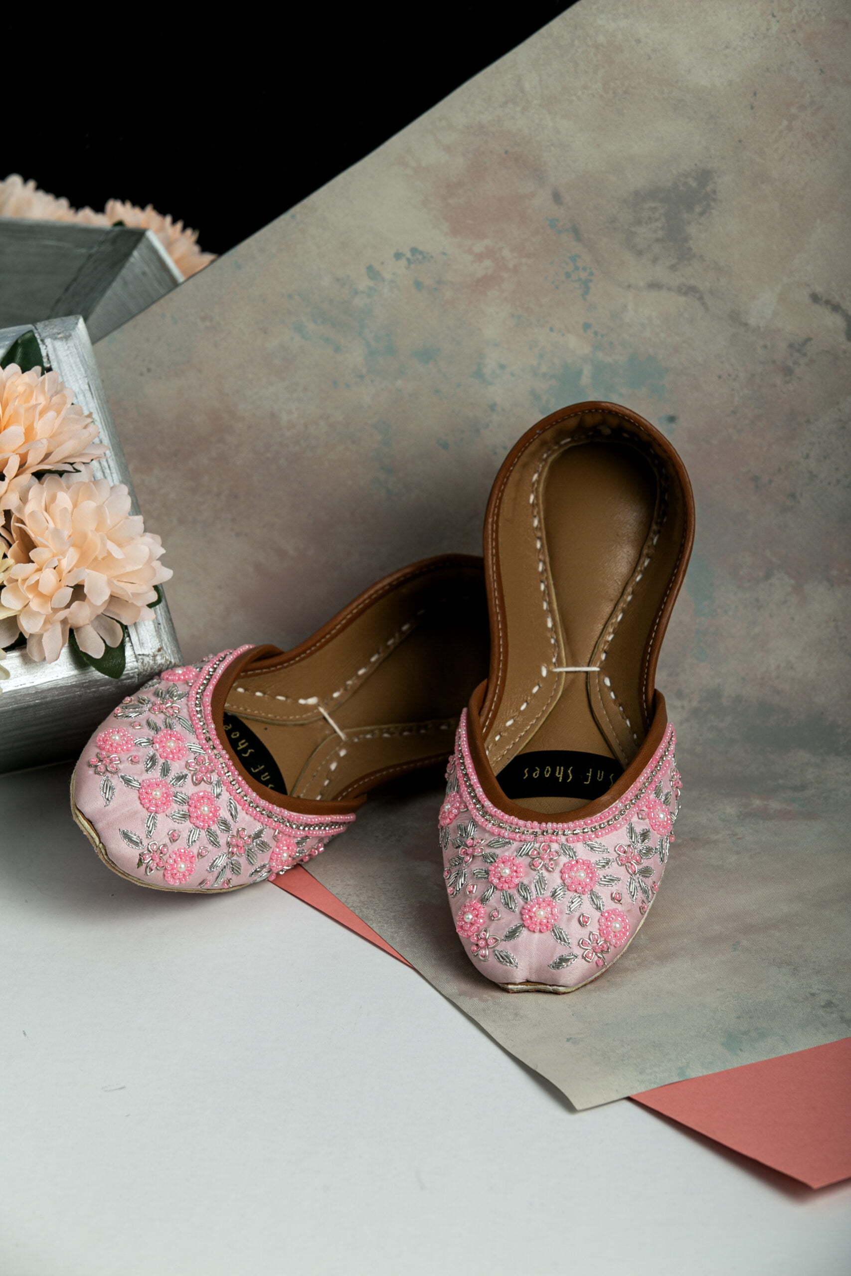 Pink embroidered khussa Pink embroidered khussa