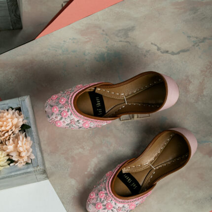 Pink embroidered khussa