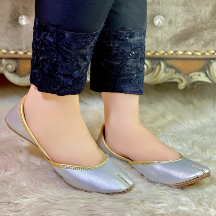 Casual Silver Khussa