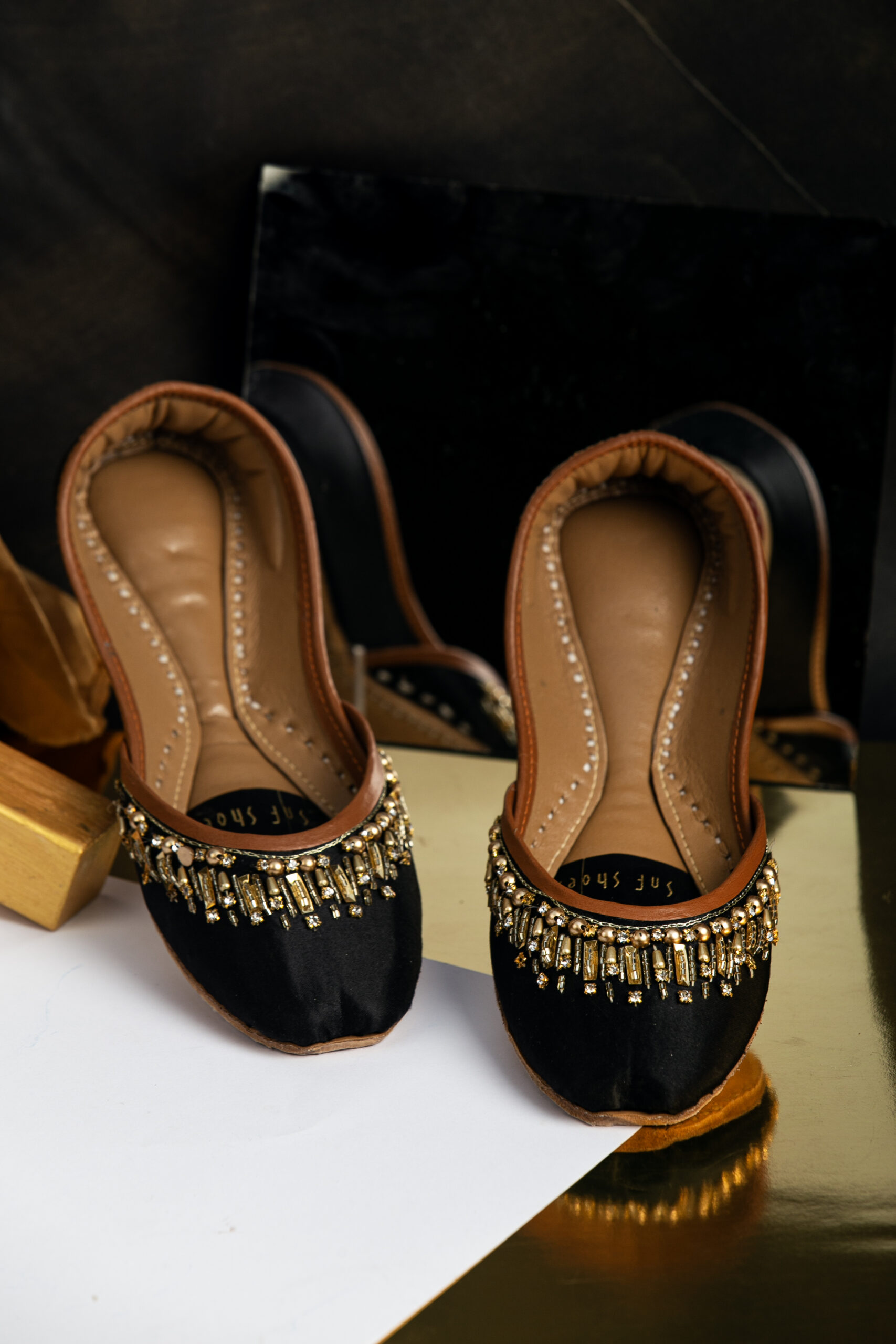 Black Khussa for Her Black Khussa for Her