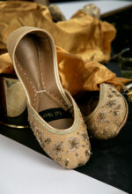 Gold embroidered khussa