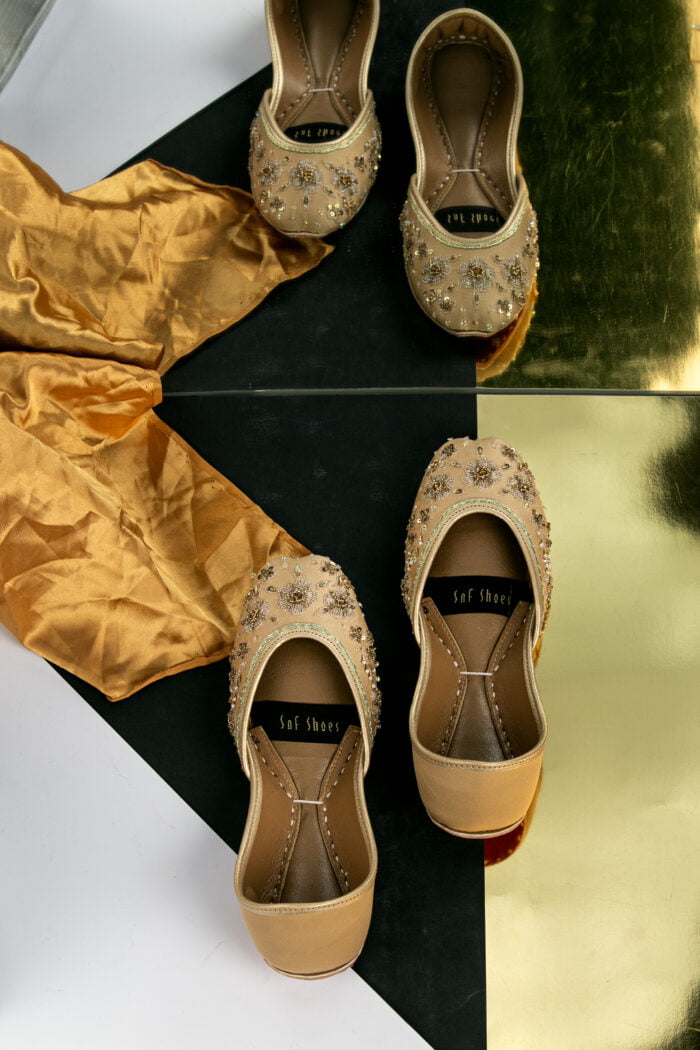 Gold embroidered khussa