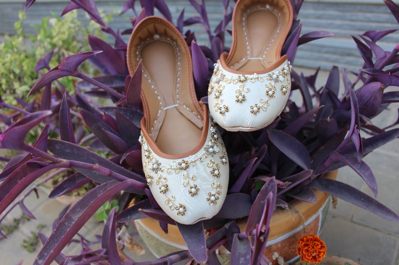 white khussa for her white khussa for her