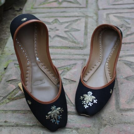 Black Khussa With Golden Bunch