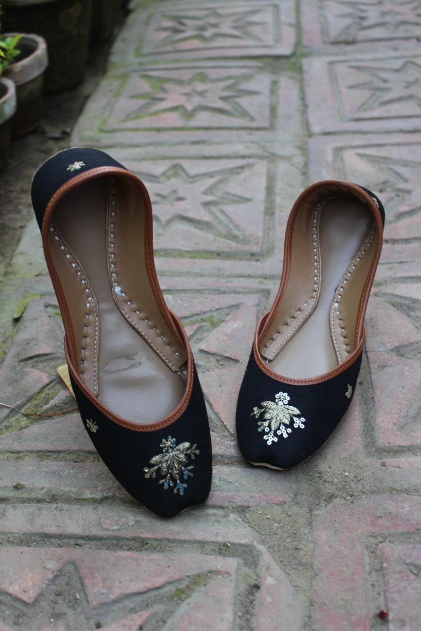 Black Khussa With Golden Bunch Black Khussa With Golden Bunch