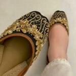 black khussa for her