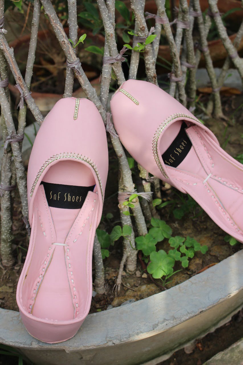 Plain L.pink Khussa For Her Plain L.pink Khussa For Her