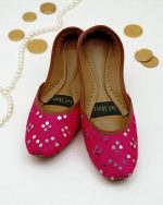 miroor pink khussa for her