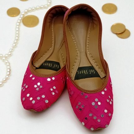 miroor pink khussa for her