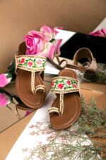 Off White Hand Painted Kolapuri For Her-3364