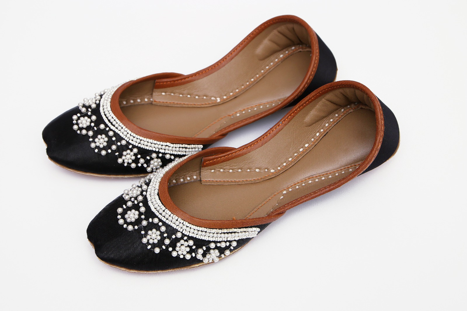 Black khussa for women Black khussa for women