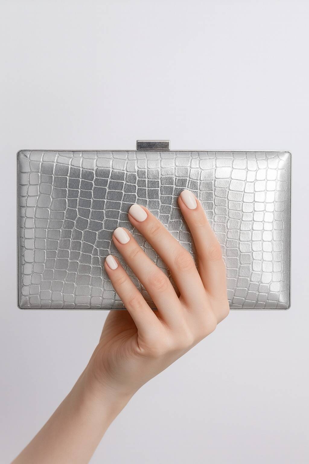 Silver Clutch For Her-Cl-109 Silver Clutch For Her-Cl-109