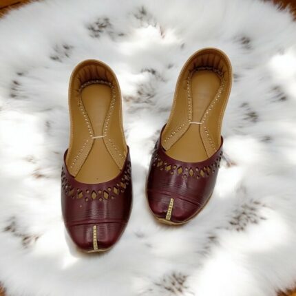 Brown cutwork Khussa