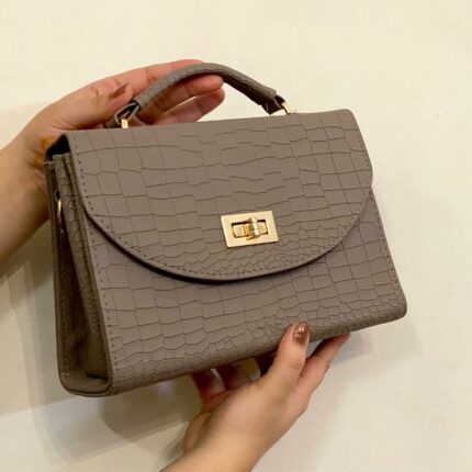 Textured Flap Bag For Her In Grey