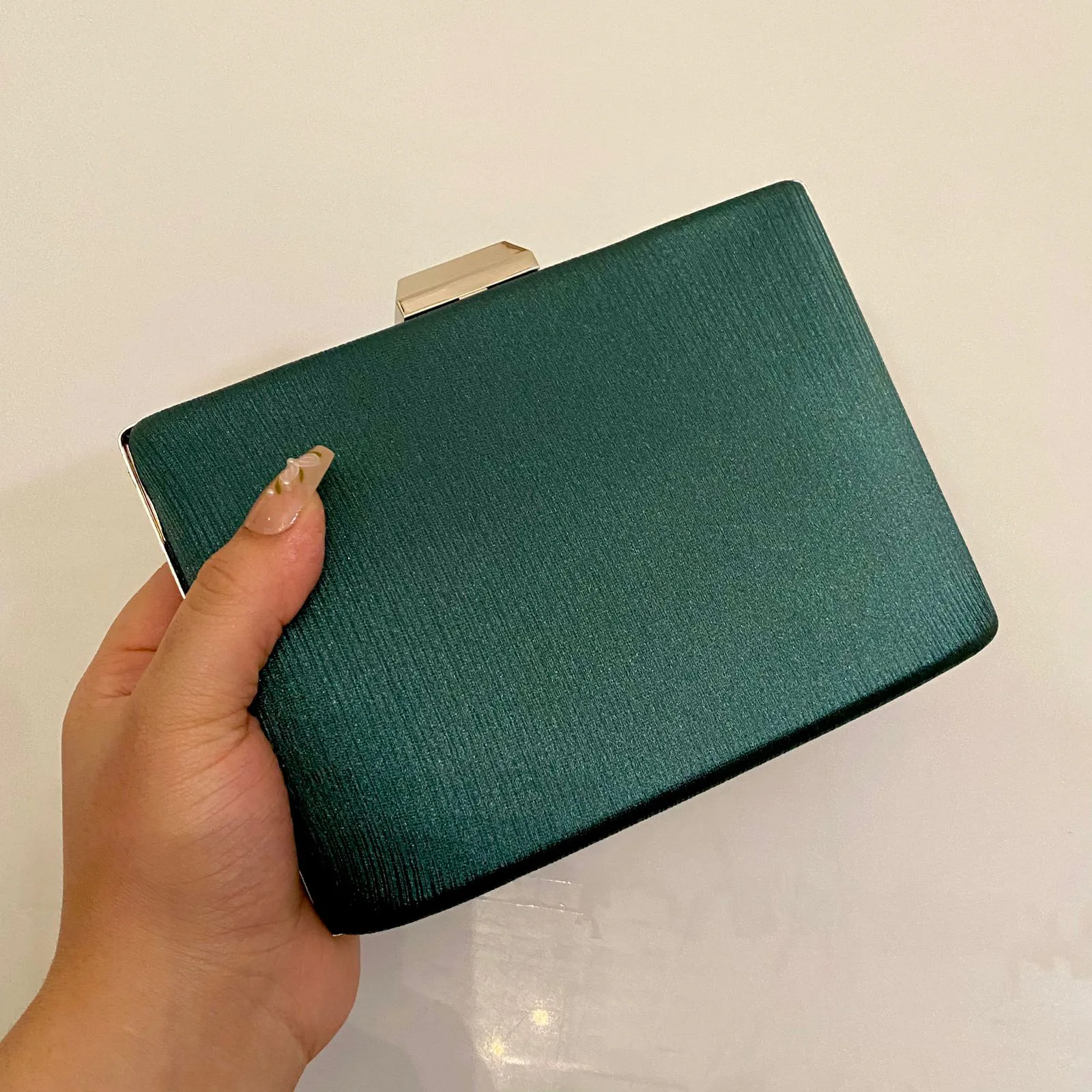 handbag-6-webp Green Clutch For Her-Cl-119 - Image 1