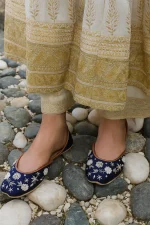 2259 Blue khussa fore her - Image 2