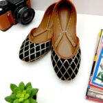 Black casual khussa by SNF