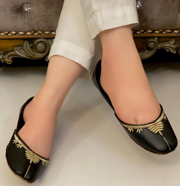 black khussa for her