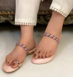 pink kolapuri flats for her